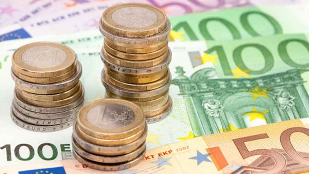 2,2 Millionen Bürger bekommen im April mehr Geld Viele müssen auf Auszahlung bangen