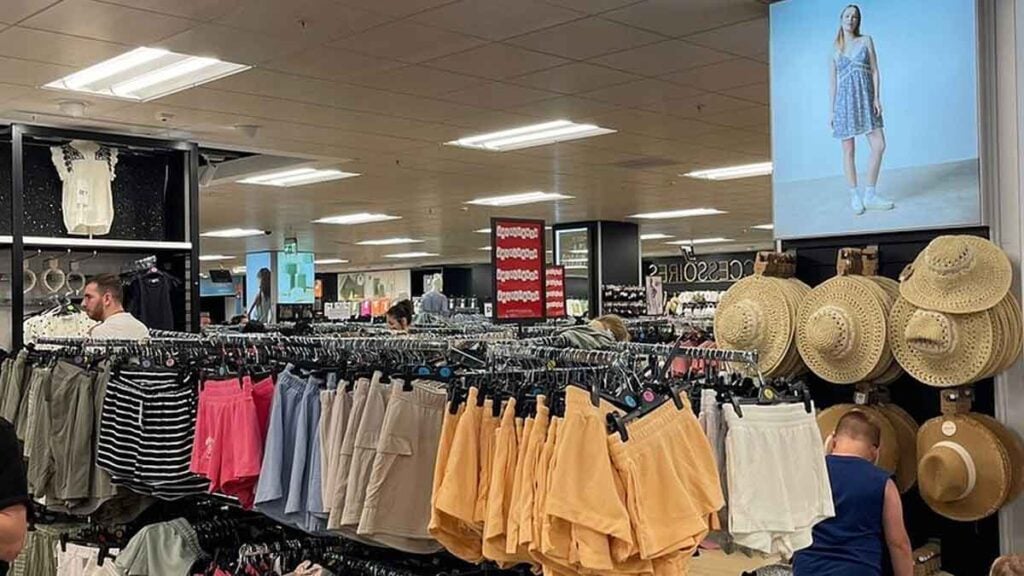 KiK- und Takko-Konkurrenz Neue günstige Modekette steht kurz vor der Expansion in Deutschland